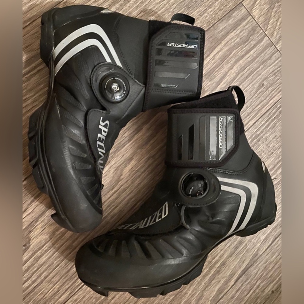 Specialized Defroster Trail boots
No box Black, size 40EU / 7.5US